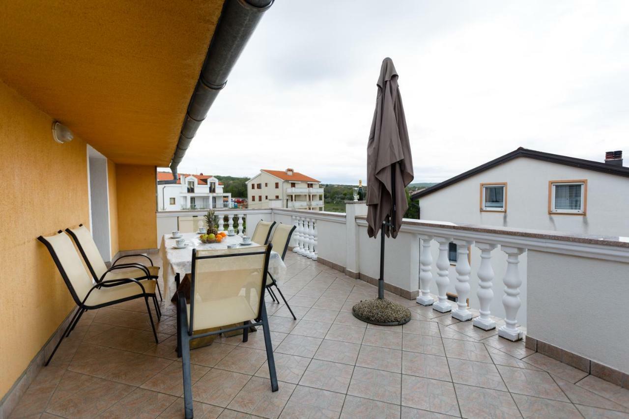 מאלינסקה Apartment Aleksandra מראה חיצוני תמונה
