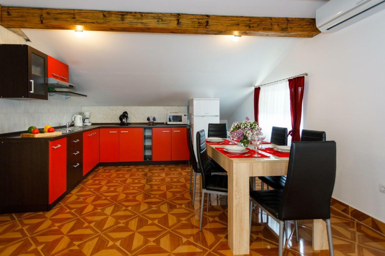 מאלינסקה Apartment Aleksandra מראה חיצוני תמונה