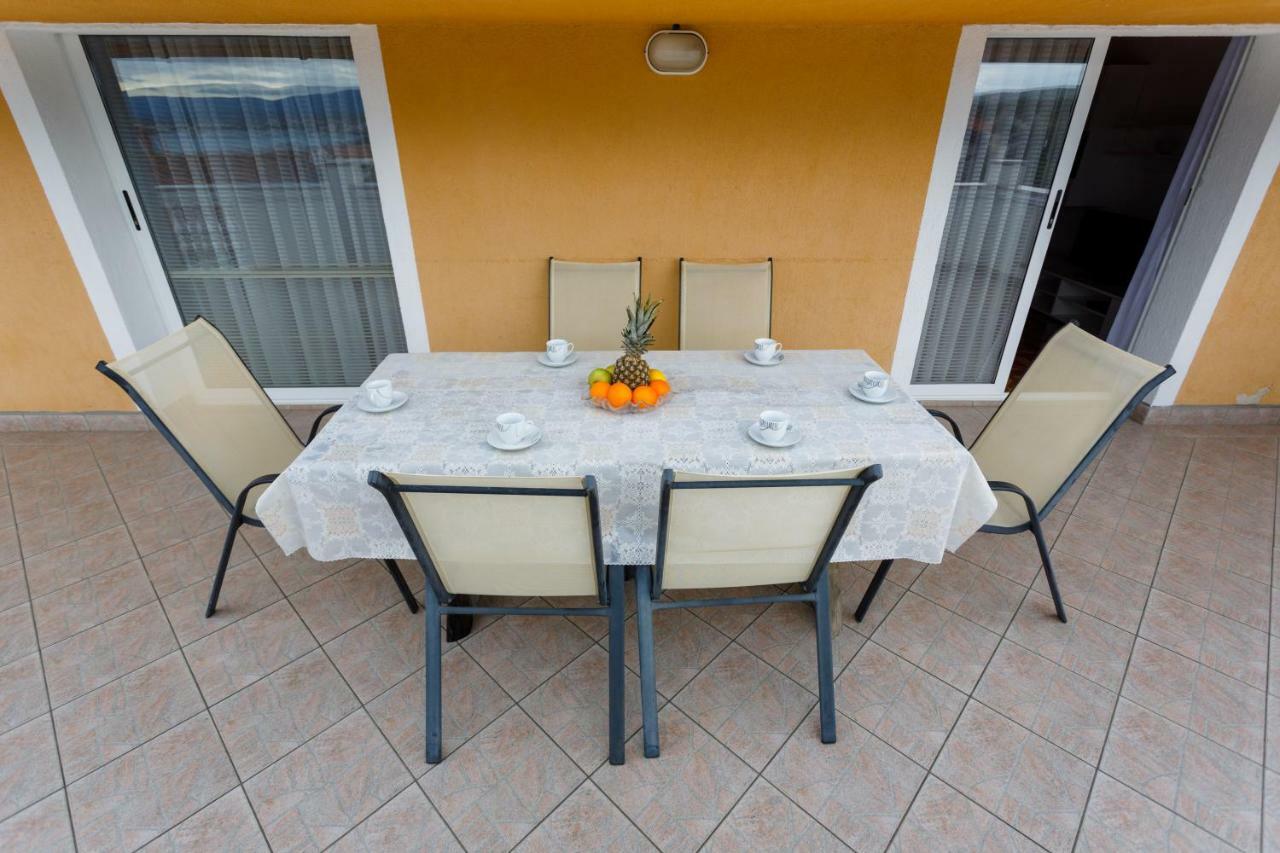 מאלינסקה Apartment Aleksandra מראה חיצוני תמונה