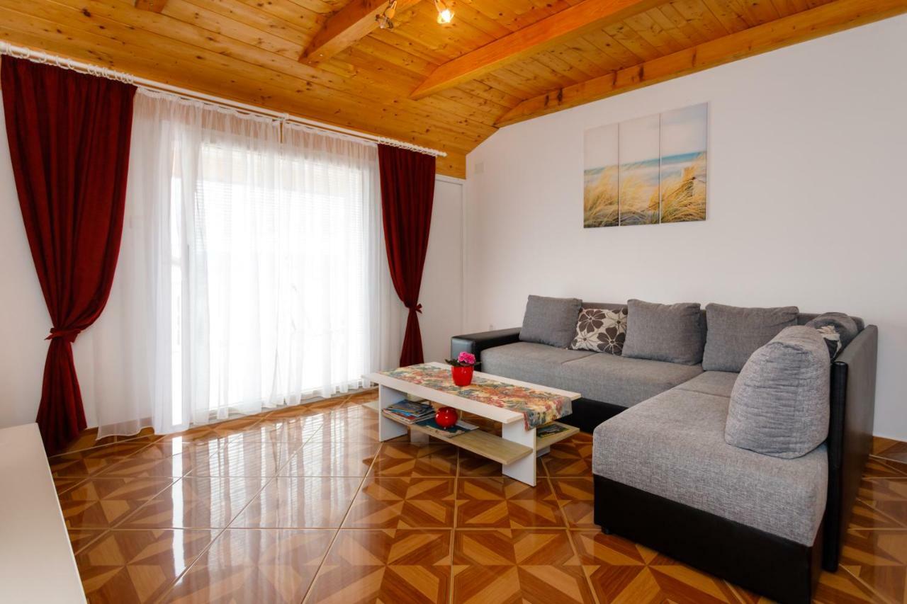 מאלינסקה Apartment Aleksandra מראה חיצוני תמונה